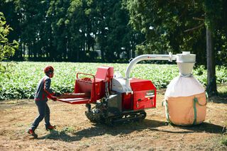 Chippers Shredder SR3100 in use 2
