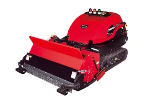 ラジコンハンマナイフモア ZHM1550RR-RC (RC KIT). Three-quarter front view of a tracked machine with front attachment and roof beacons, studio shot.