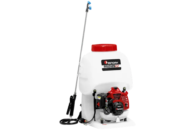 カスケード式(過流式)動力噴霧機 RSZ129 EZ. Front view of a Zenoh RSZ129EZ backpack sprayer with a long nozzle.
